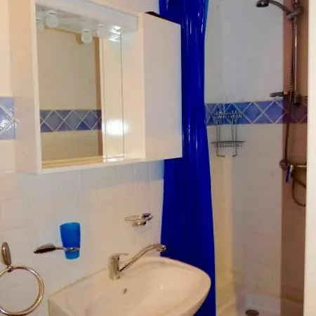 Centrally Located One Bedroom Just Minutes By Foot To The Palais Des Festivals And Beaches 207 戛纳