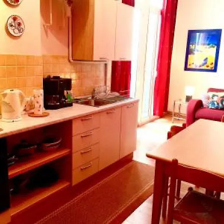 Centrally Located One Bedroom Just Minutes By Foot To The Palais Des Festivals And Beaches 207 * Cannes
