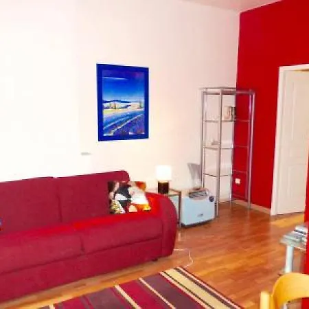 Centrally Located One Bedroom Just Minutes By Foot To The Palais Des Festivals And Beaches 207 *