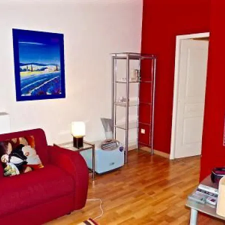 Centrally Located One Bedroom Just Minutes By Foot To The Palais Des Festivals And Beaches 207 Apartament *