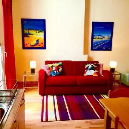 Apartment Festival Apartment: Steps From Palais And Beaches
